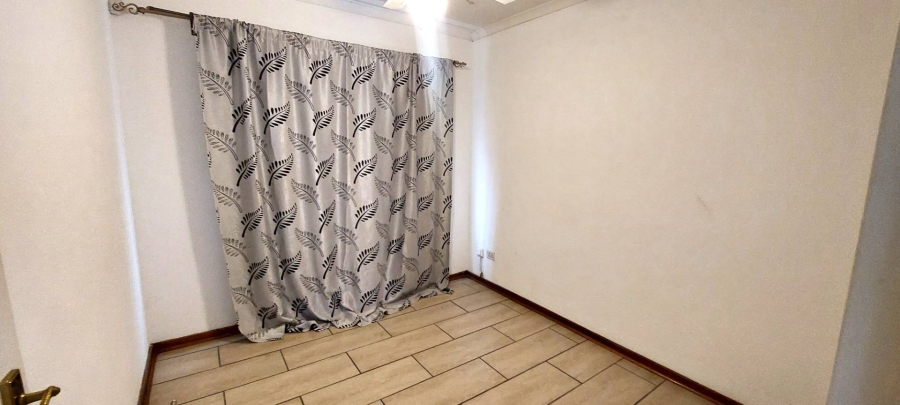 To Let 2 Bedroom Property for Rent in Glenvista Gauteng