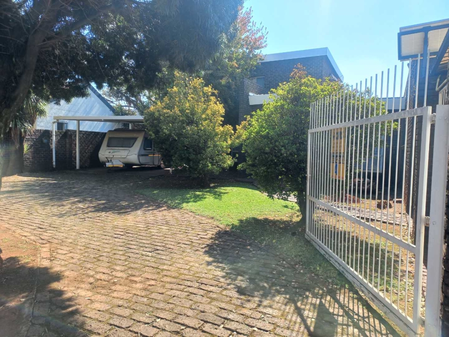 3 Bedroom Property for Sale in Ravenswood Gauteng