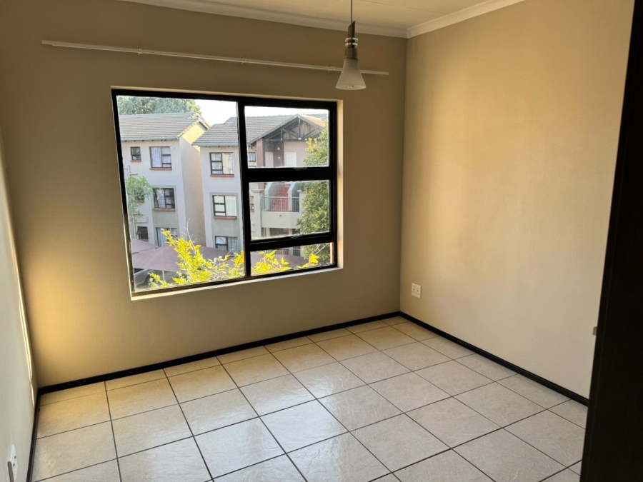 To Let 2 Bedroom Property for Rent in Noordhang Gauteng