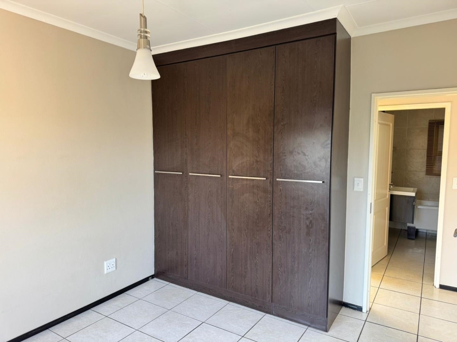 To Let 2 Bedroom Property for Rent in Noordhang Gauteng