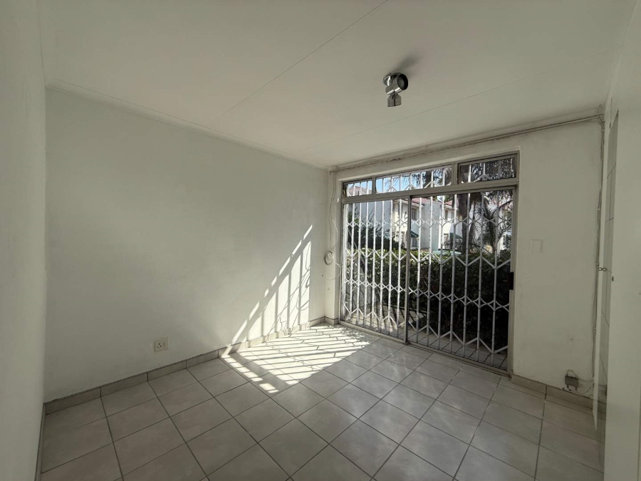 To Let 3 Bedroom Property for Rent in Florida Park Gauteng
