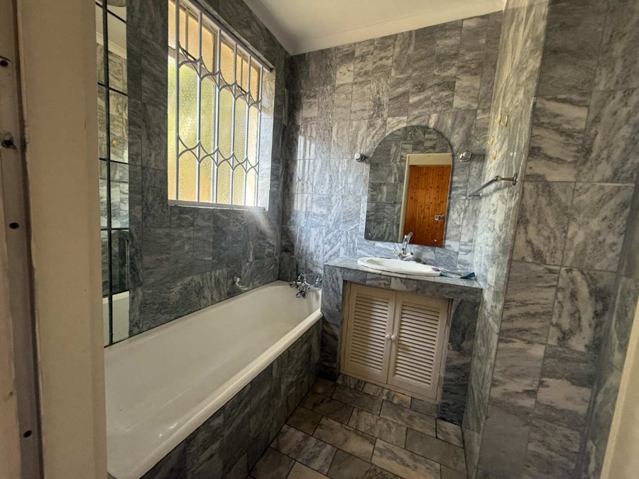 To Let 3 Bedroom Property for Rent in Florida Park Gauteng