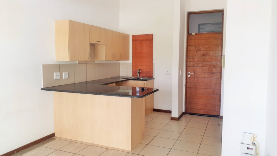 To Let 1 Bedroom Property for Rent in Jackal Creek Golf Estate Gauteng
