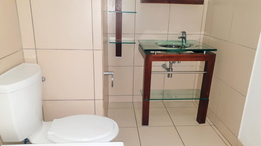 To Let 1 Bedroom Property for Rent in Jackal Creek Golf Estate Gauteng