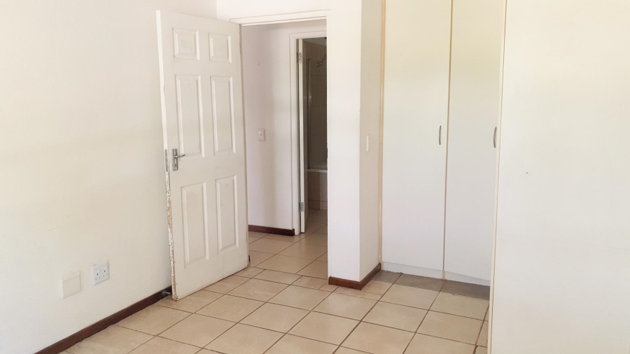 To Let 1 Bedroom Property for Rent in Jackal Creek Golf Estate Gauteng