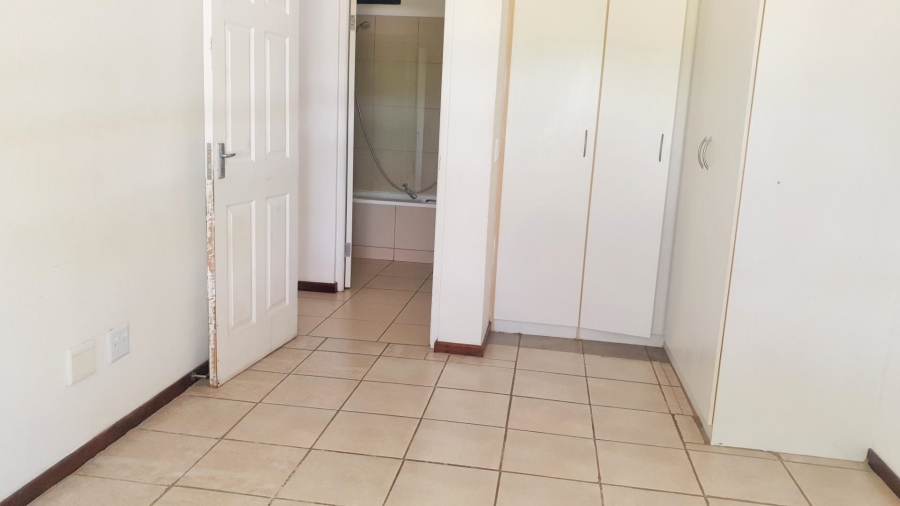 To Let 1 Bedroom Property for Rent in Jackal Creek Golf Estate Gauteng