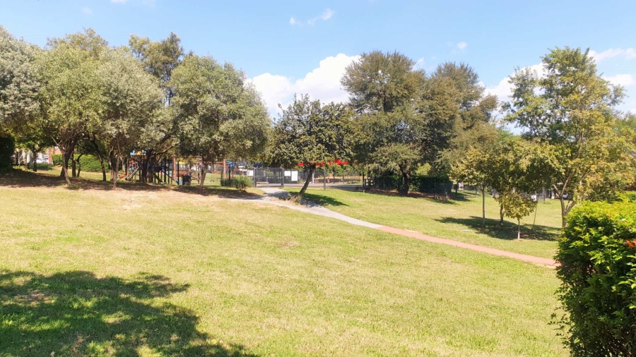 To Let 1 Bedroom Property for Rent in Jackal Creek Golf Estate Gauteng