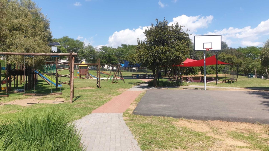 To Let 1 Bedroom Property for Rent in Jackal Creek Golf Estate Gauteng