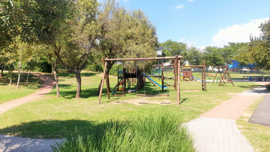 To Let 1 Bedroom Property for Rent in Jackal Creek Golf Estate Gauteng