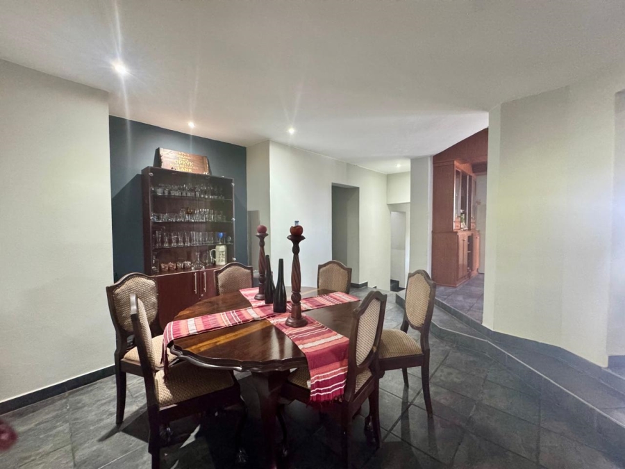 To Let 4 Bedroom Property for Rent in Waterkloof Ridge Gauteng