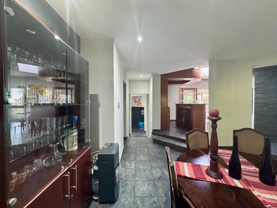 To Let 4 Bedroom Property for Rent in Waterkloof Ridge Gauteng