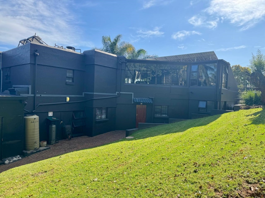 To Let 4 Bedroom Property for Rent in Waterkloof Ridge Gauteng