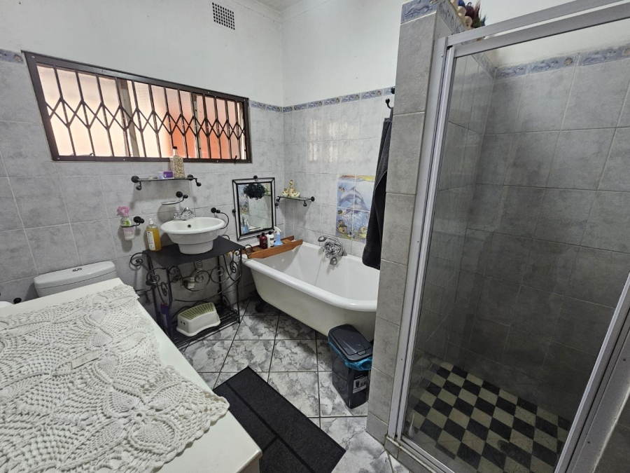 5 Bedroom Property for Sale in Capital Park Gauteng