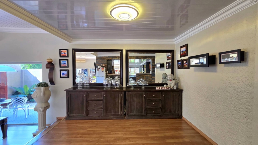 5 Bedroom Property for Sale in Raceview Gauteng
