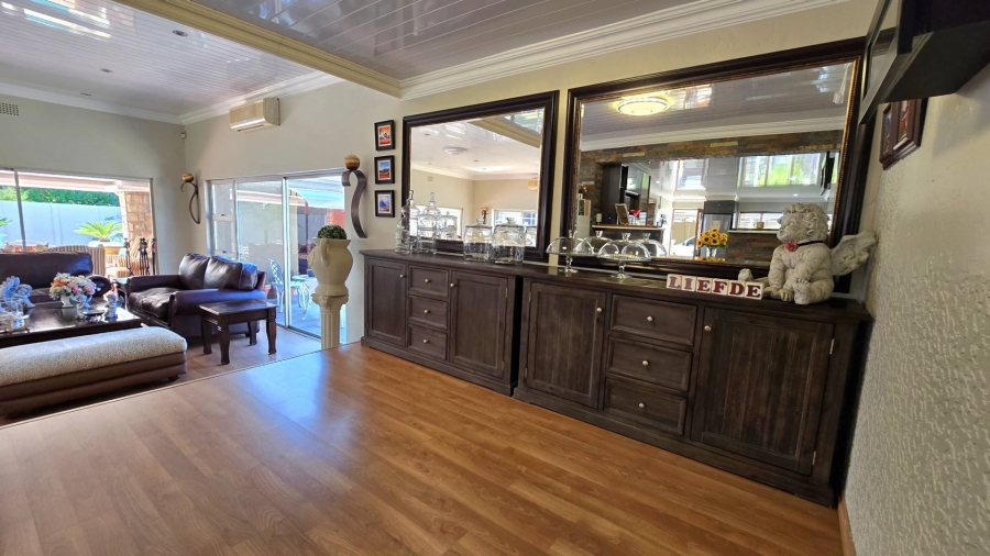 5 Bedroom Property for Sale in Raceview Gauteng