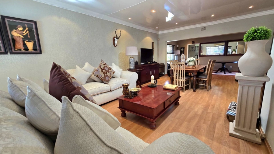 5 Bedroom Property for Sale in Raceview Gauteng