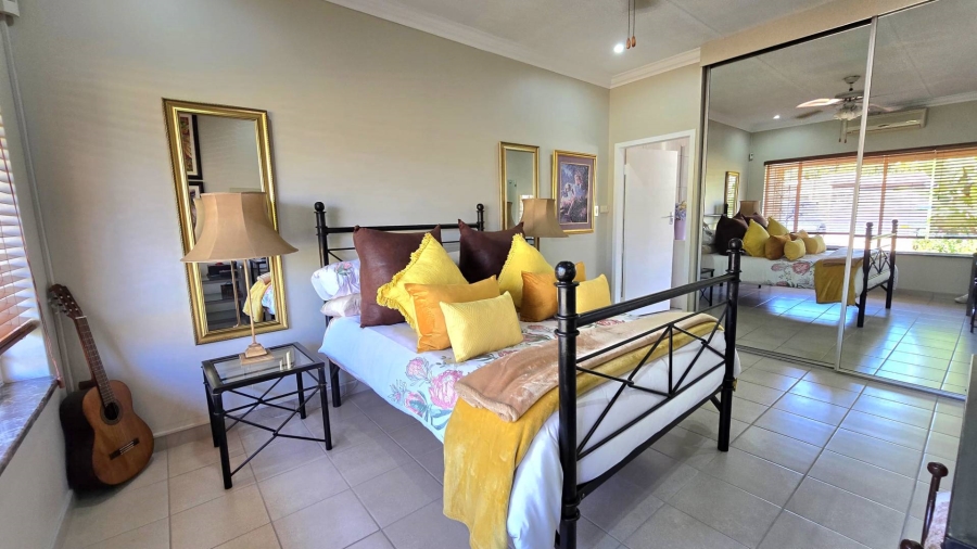 5 Bedroom Property for Sale in Raceview Gauteng