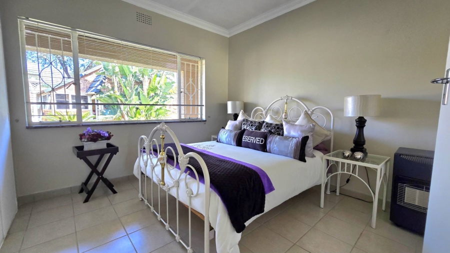 5 Bedroom Property for Sale in Raceview Gauteng