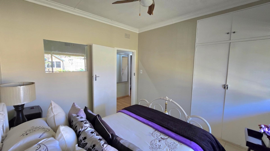 5 Bedroom Property for Sale in Raceview Gauteng