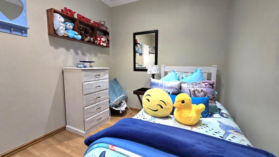 5 Bedroom Property for Sale in Raceview Gauteng