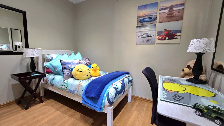 5 Bedroom Property for Sale in Raceview Gauteng