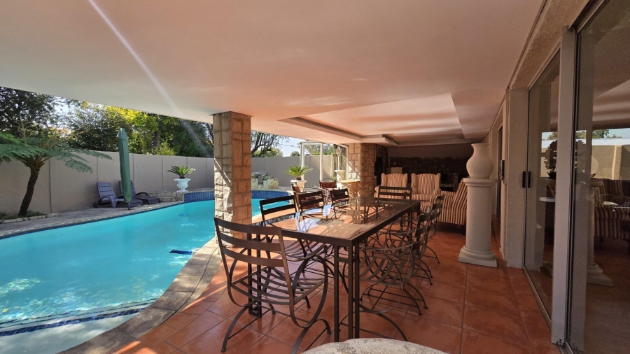 5 Bedroom Property for Sale in Raceview Gauteng
