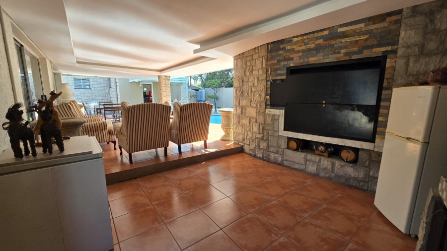 5 Bedroom Property for Sale in Raceview Gauteng