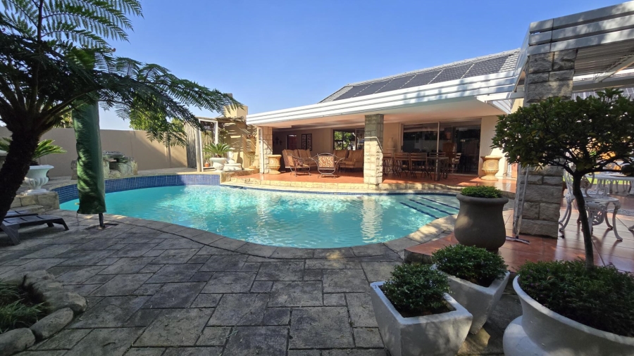 5 Bedroom Property for Sale in Raceview Gauteng