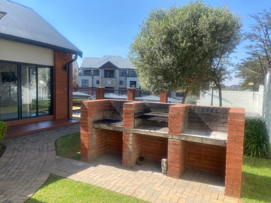 2 Bedroom Property for Sale in Oakdene Gauteng