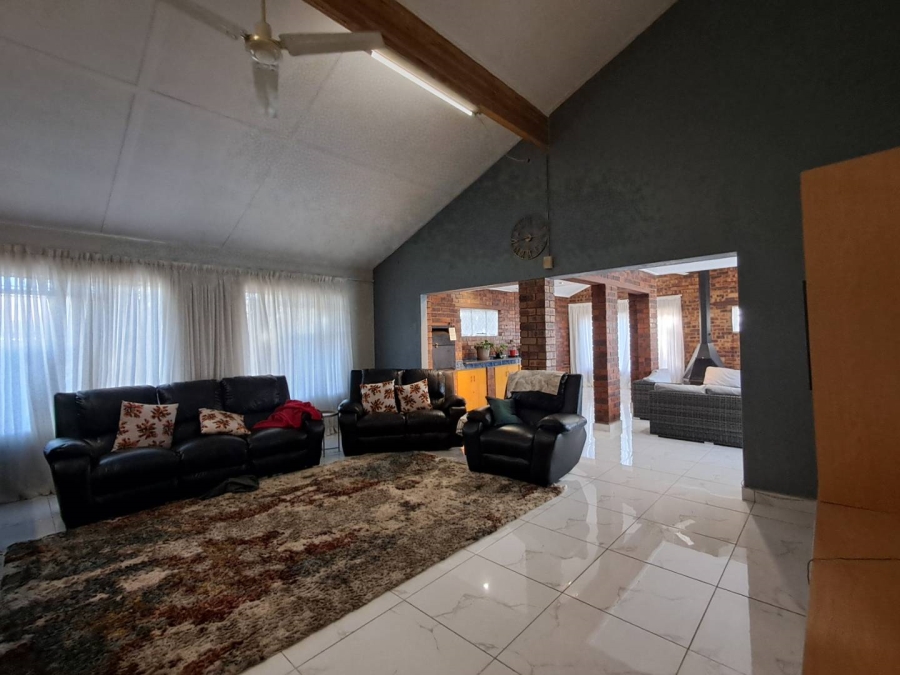 6 Bedroom Property for Sale in Mayfield Gauteng