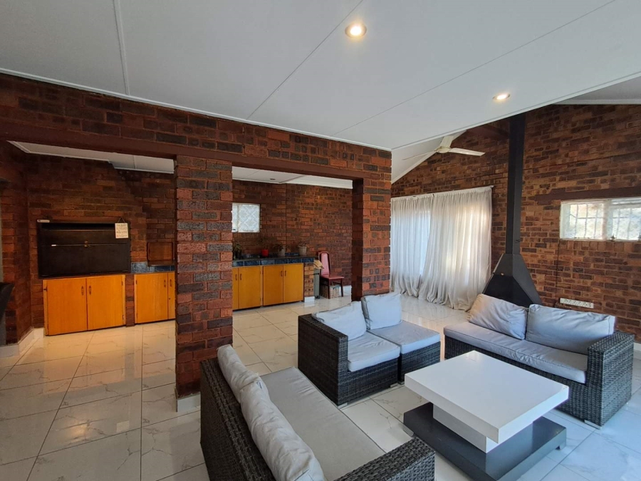 6 Bedroom Property for Sale in Mayfield Gauteng
