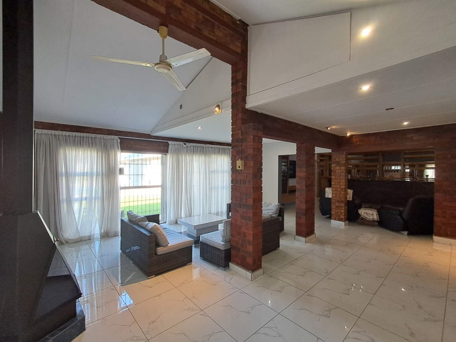 6 Bedroom Property for Sale in Mayfield Gauteng