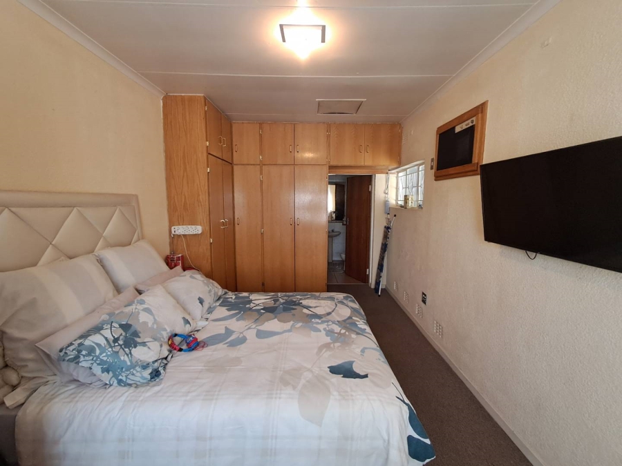 6 Bedroom Property for Sale in Mayfield Gauteng