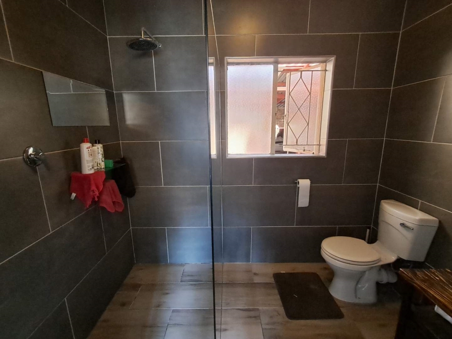 6 Bedroom Property for Sale in Mayfield Gauteng