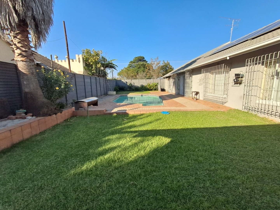6 Bedroom Property for Sale in Mayfield Gauteng