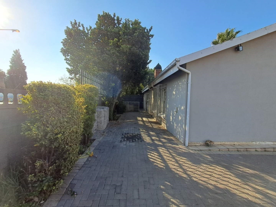 6 Bedroom Property for Sale in Mayfield Gauteng