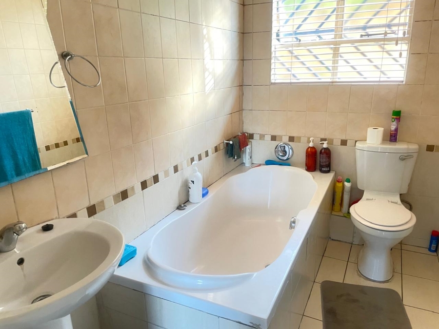 2 Bedroom Property for Sale in Winchester Hills Gauteng