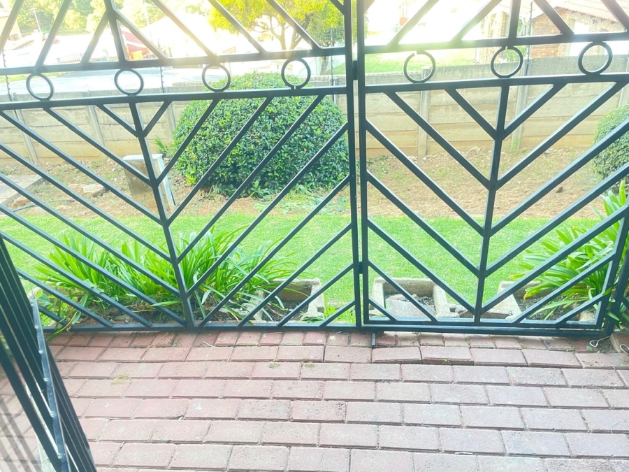 2 Bedroom Property for Sale in Winchester Hills Gauteng