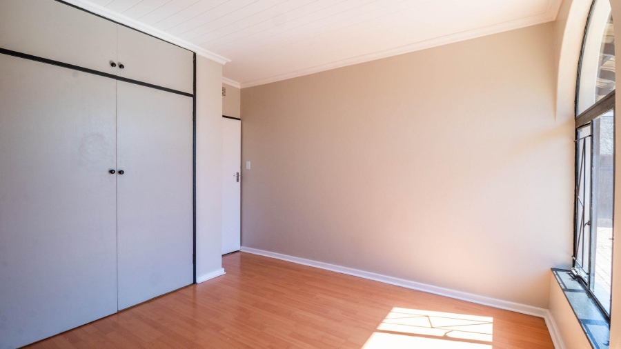 4 Bedroom Property for Sale in East Geduld Gauteng