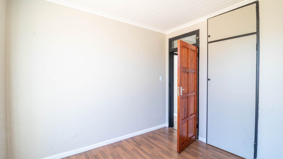 4 Bedroom Property for Sale in East Geduld Gauteng