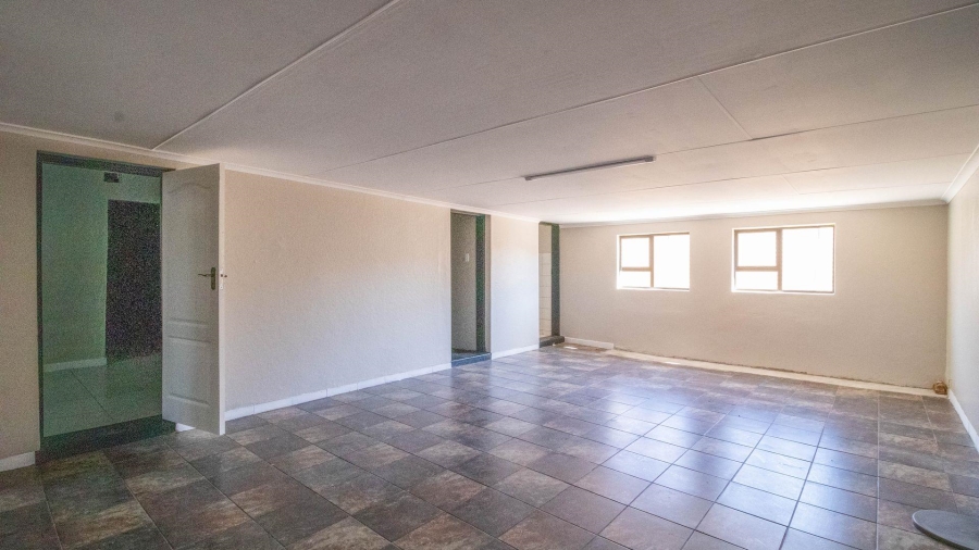 4 Bedroom Property for Sale in East Geduld Gauteng
