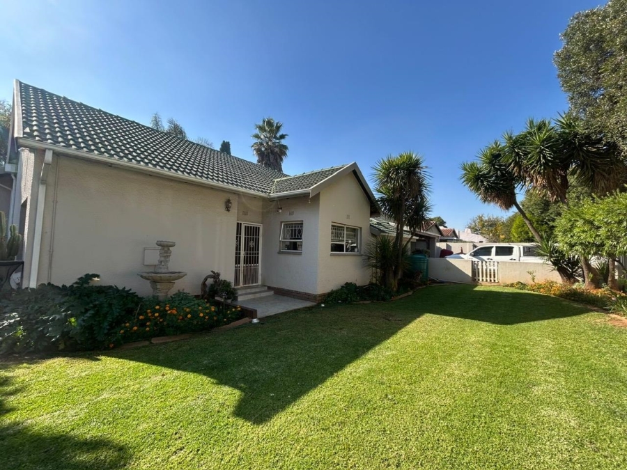 2 Bedroom Property for Sale in Farrarmere Gauteng