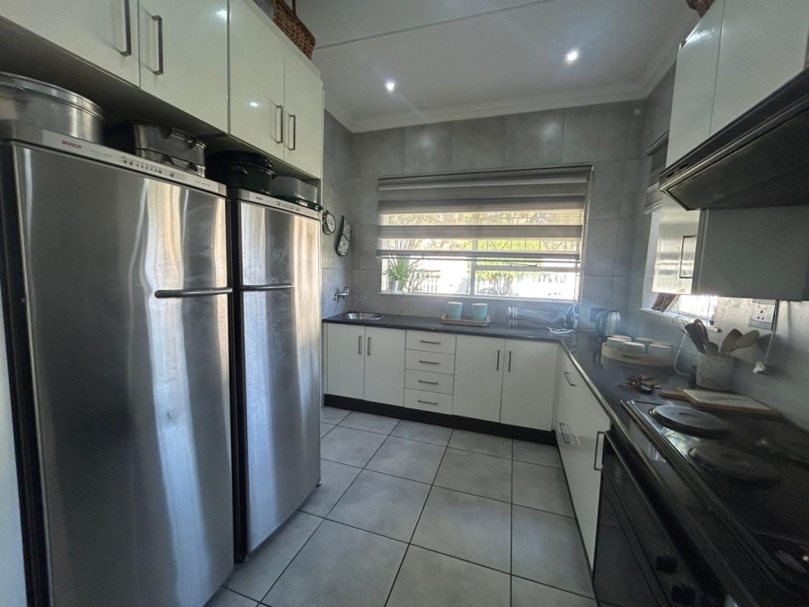 2 Bedroom Property for Sale in Farrarmere Gauteng