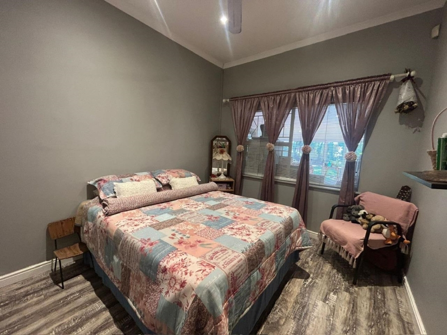 2 Bedroom Property for Sale in Farrarmere Gauteng