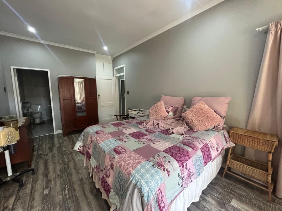 2 Bedroom Property for Sale in Farrarmere Gauteng