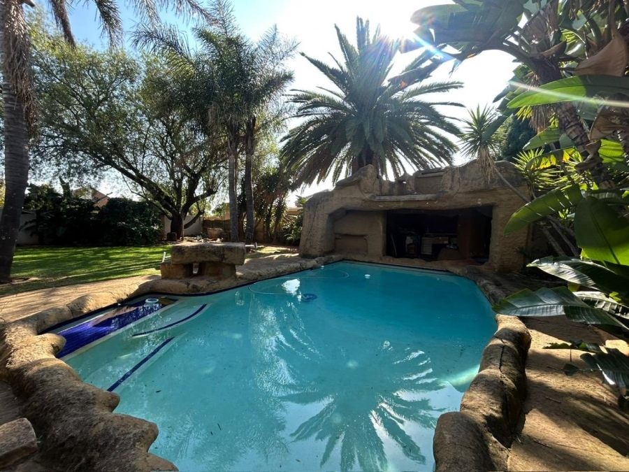 2 Bedroom Property for Sale in Farrarmere Gauteng