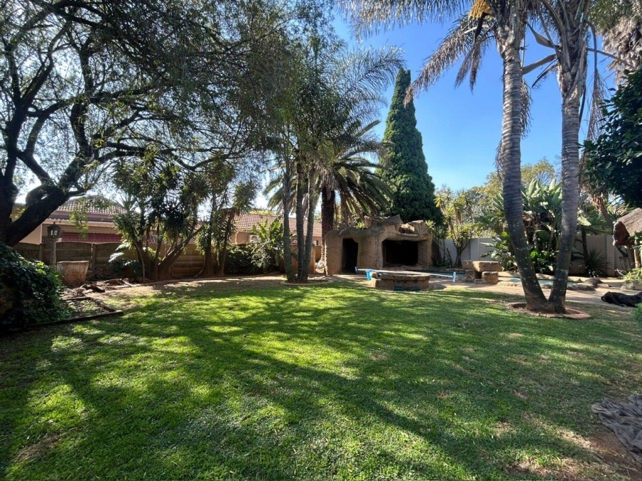 2 Bedroom Property for Sale in Farrarmere Gauteng