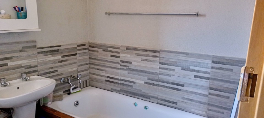 2 Bedroom Property for Sale in Mahube Valley Gauteng