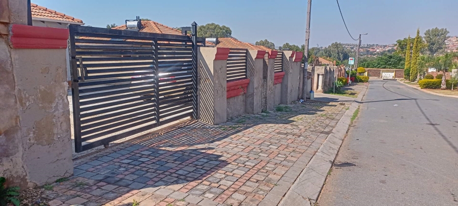2 Bedroom Property for Sale in Mahube Valley Gauteng