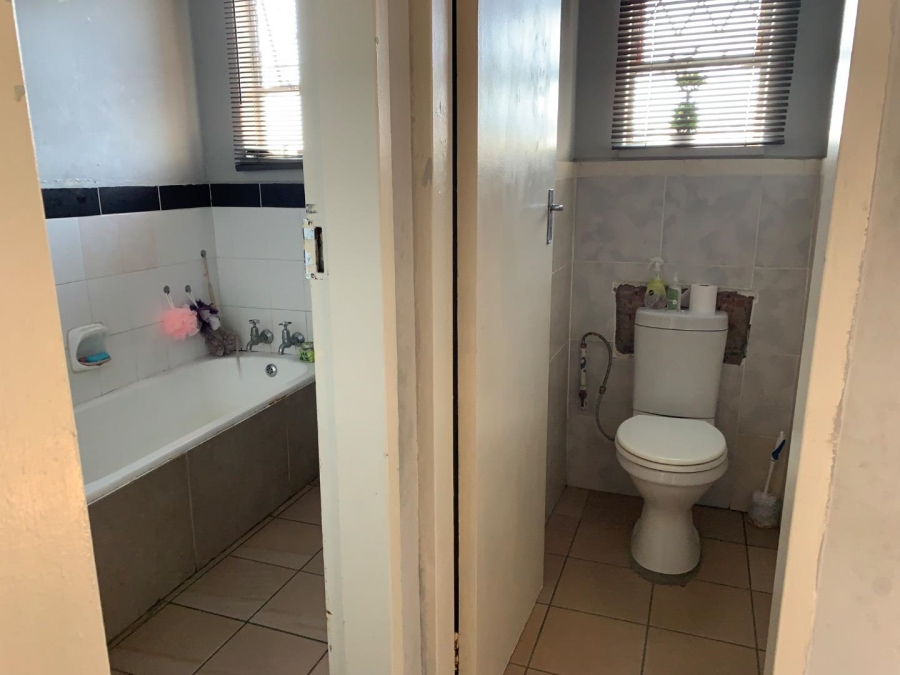 2 Bedroom Property for Sale in Chrisville Gauteng